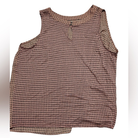 LOFT Ditsy Floral Pink Sleeveless Blouse - L - Lightweight & Chic Flowy Modest - Picture 6 of 8